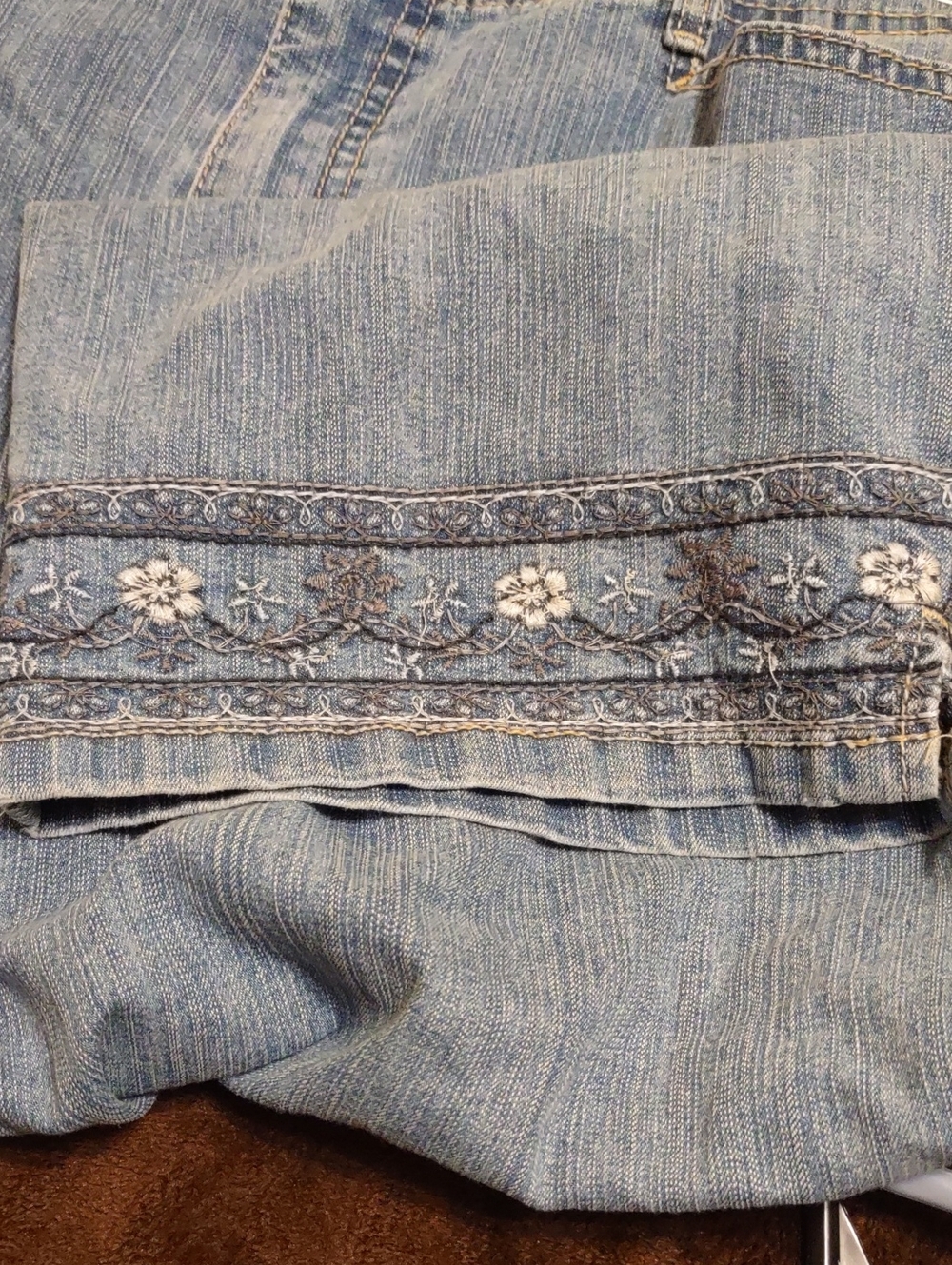 Gloria Vanderbilt Denim Capris Size 14 - Picture 3 of 5